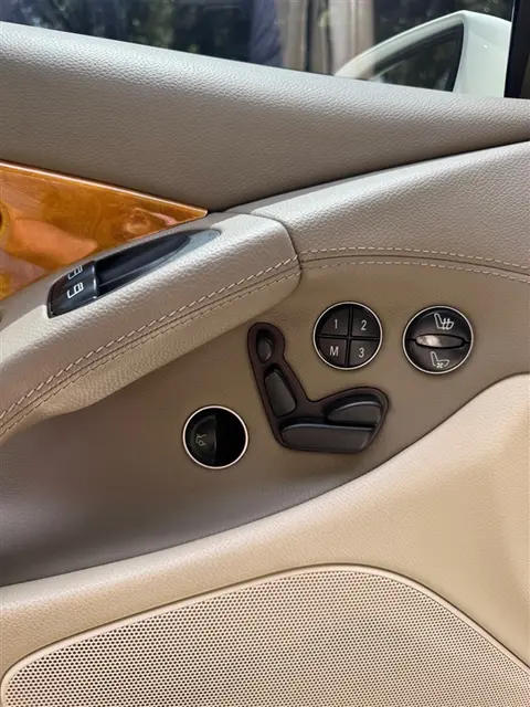 2007 Mercedes-Benz SL-Class thumbnail 18